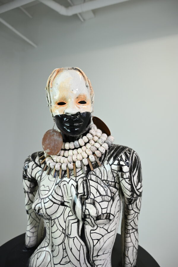 Muminah: Poised - Image 2